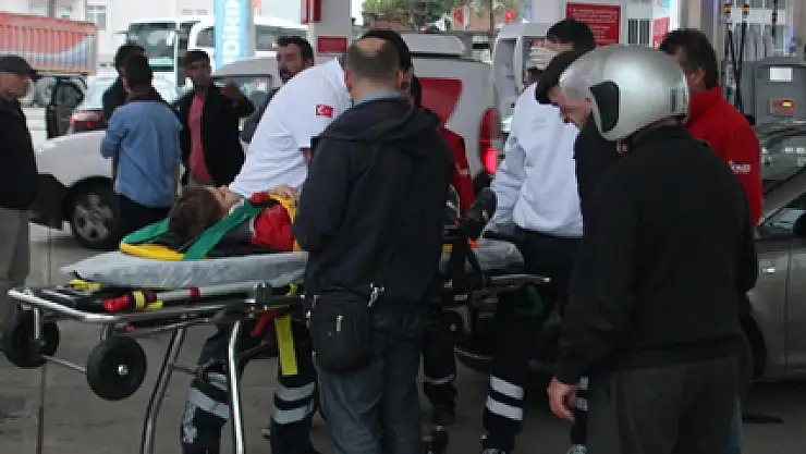 OTOMOBİLİN ÇARPTIĞI ÇOCUK YARALANDI