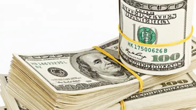 Dolar büyüme etkisiyle fırladı