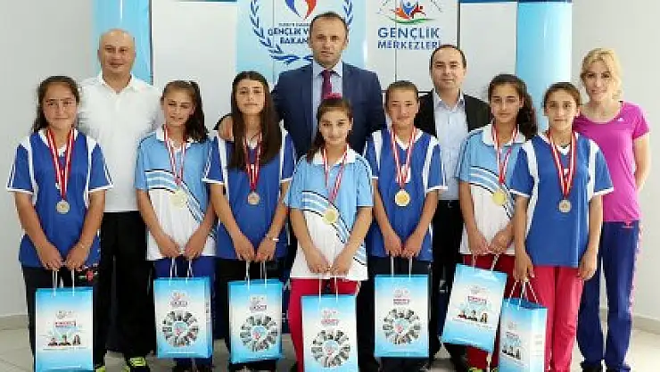 KÖYDEN TÜRKİYE ŞAMPİYONLUĞUNA