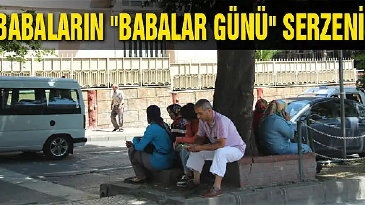 LYS'DE ÇOCUKLARINI BEKLEYEN BABALARIN 'BABALAR GÜNÜ' SERZENİŞİ