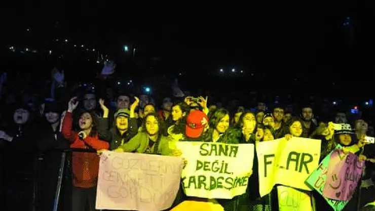 OMÜ'de Emre Aydın Konseri