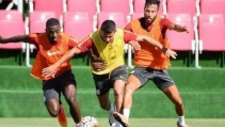 Galatasaray, yeni sezon hazırlıklarını sürdürüyor