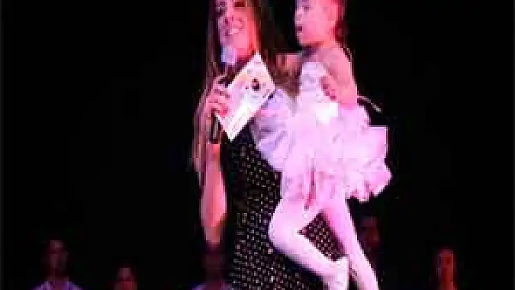 Fransa'daki terör saldırısına ünlü isimler de tepki gösterdi