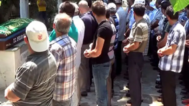 Darbeci binbaşının cenazesi camiye alınmadı