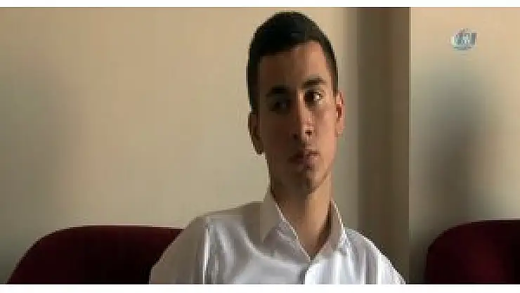 Cumhurbaşkanı Erdoğan'ın alnından öptüğü yaralı genç o gece yaşadıklarını anlattı