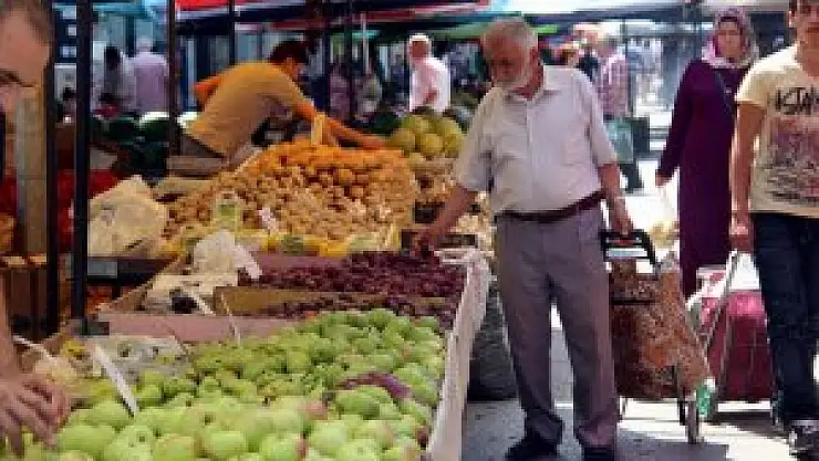 Pazar yerlerinde yaz bereketi