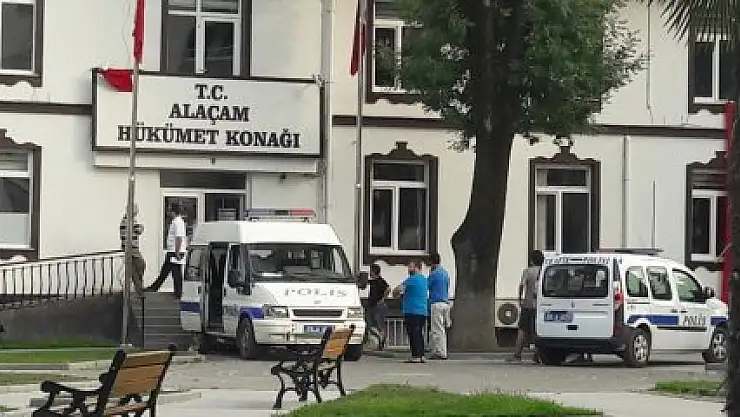 Alaçam'da FETÖ/PDY operasyonunda 2 kişi tutuklandı