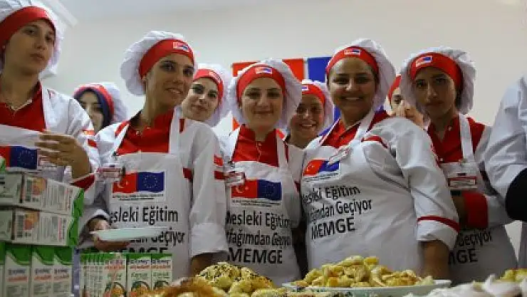  Başarılı olan kursiyerler ödüllendirildi