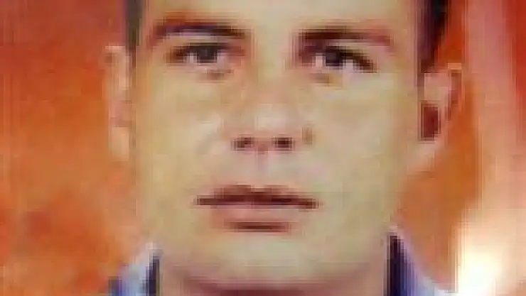 Aracın içinde kaendini vuran şahıs hayatını kaybetti