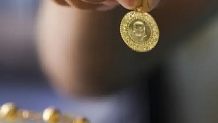 Çeyrek altın 214 lira oldu