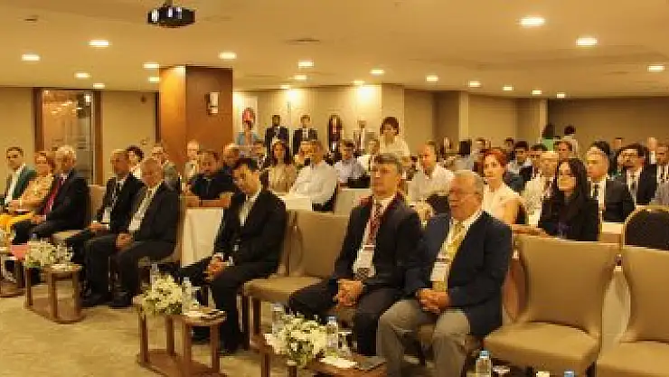 '8. Ulusal Veteriner Patoloji Kongresi' başladı