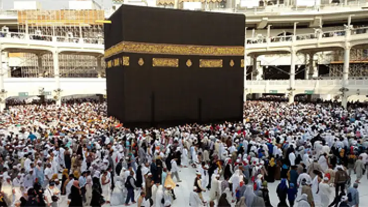 Kabe'de dualar Türkiye'deki şehitler için yapıldı