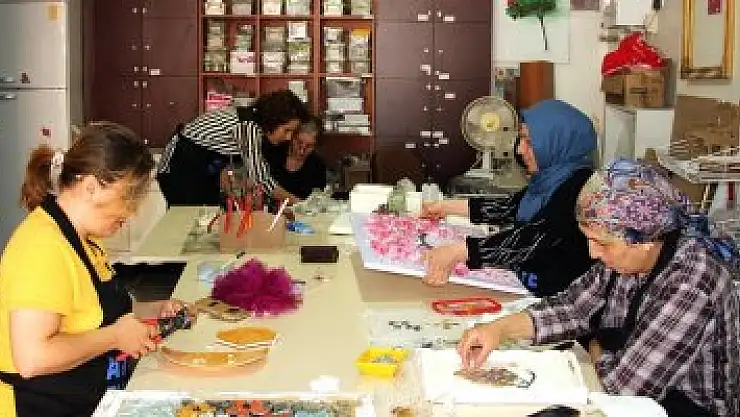 Sigortasız ev hanımlarının yüzünü güldüren proje