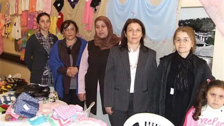 Ayan, 'Annelerimiz baş tacımızdır'