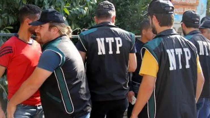 Okul önleri ve parklarda uyuşturucu denetimi