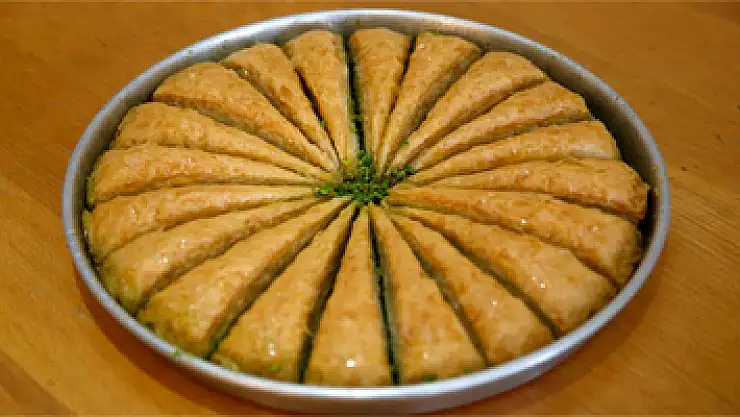 İngiliz kanalında Türk baklavası tanıtıldı
