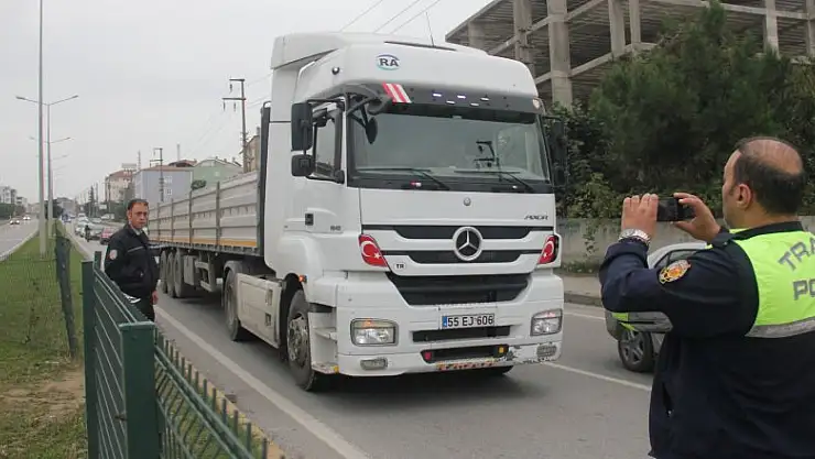 TIR'ın çarptığı yaya hayatını kaybetti