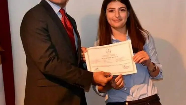 İşaret Dili Kursu'na katılan 29 kişiye sertifika verildi