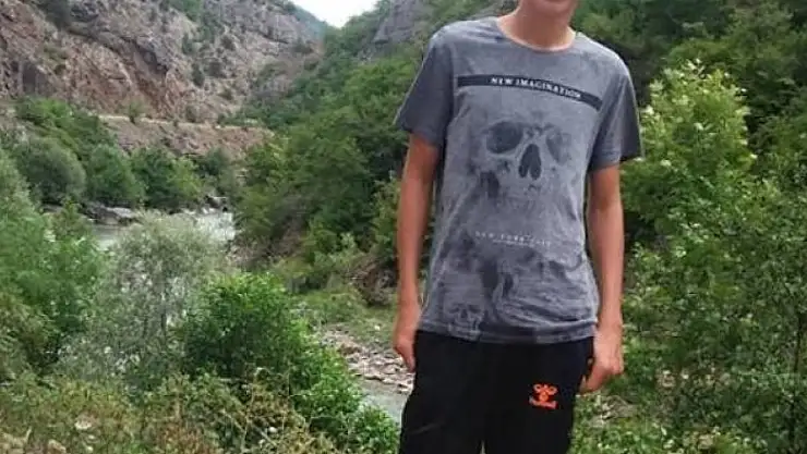 Ağır yaralanan motosiklet sürücüsü hayatını kaybett