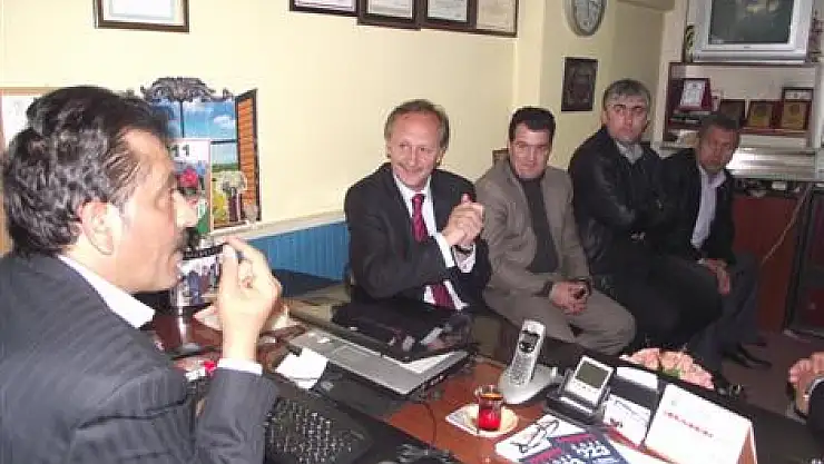 'Sevilen Vekil'Özden,Gazetemizi ziyaret etti