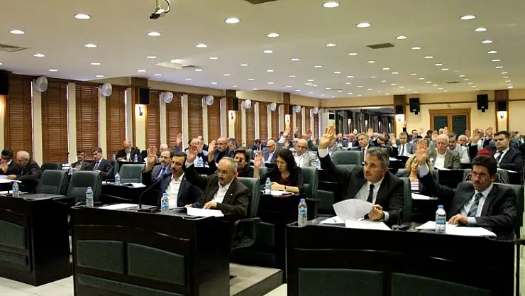 Büyükşehir meclisi 28 maddeyi onayladı