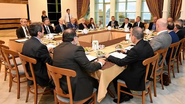 Rektör Bilgiç'in adaylarla ikinci buluşması