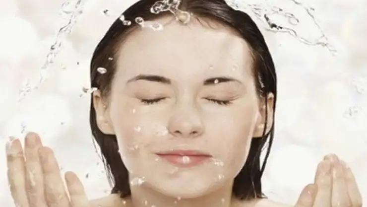 Yüzünüzü çok sık yıkamayın