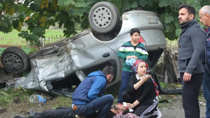 İki otomobil çarpıştı: 5 yaralı