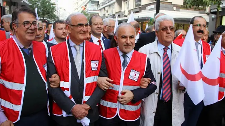 .Türk Kızılayı'ndan 'Merhamet Yürüyüşü'