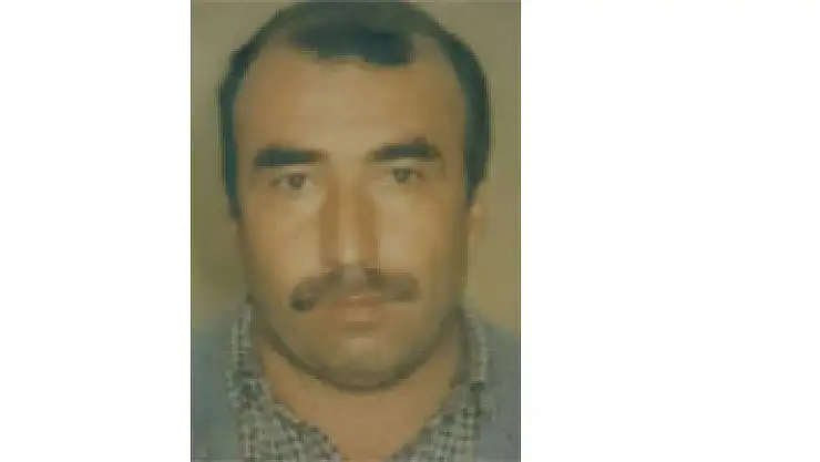 Güvercinleri ile ilgilenirken 3. katın çatısından düşüp öldü