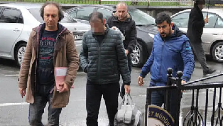 Samsun'da 4 öğretmene FETÖ gözaltısı