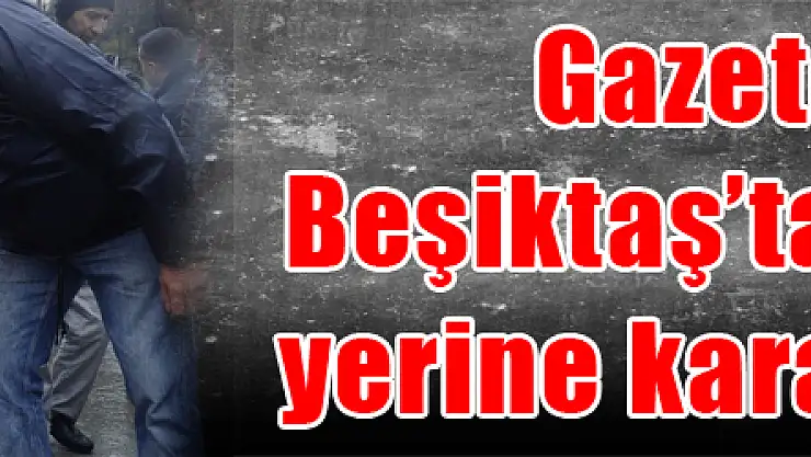 Gazeteciler, Beşiktaş'taki patlama yerine karanfil bıraktı