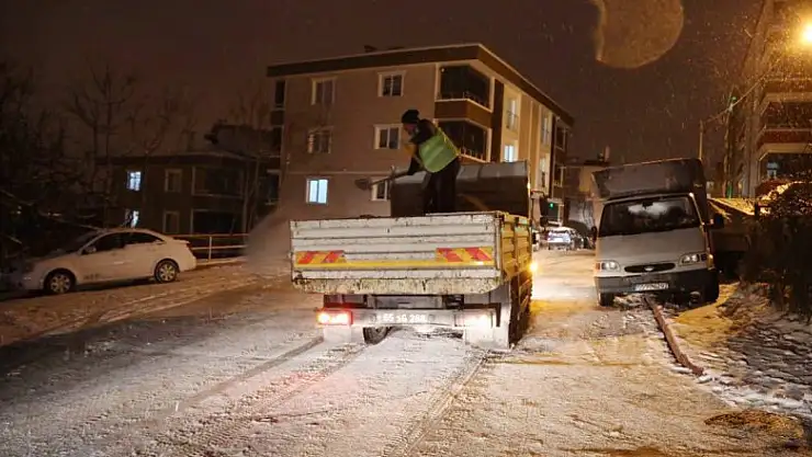  Samsun karla mücadele ediyor