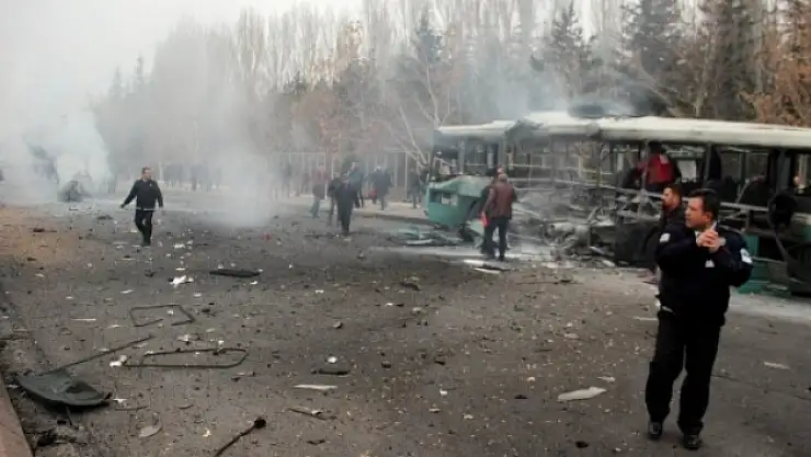 Kayseri'deki patlamaya geçici yayın yasağı getirdi