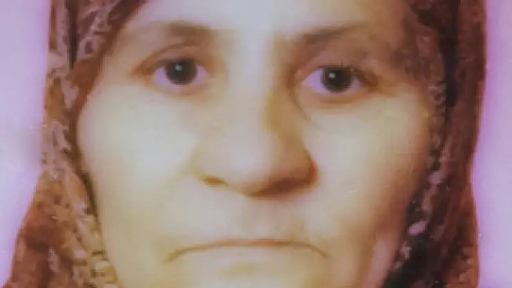 Cenazeye gittiler, dönüşte annelerini ölmüş buldular