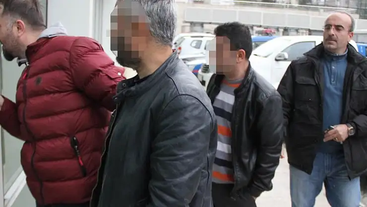 FETÖ'den aranan ve adliyeye teslim olan 2 kişi serbest bırakıldı