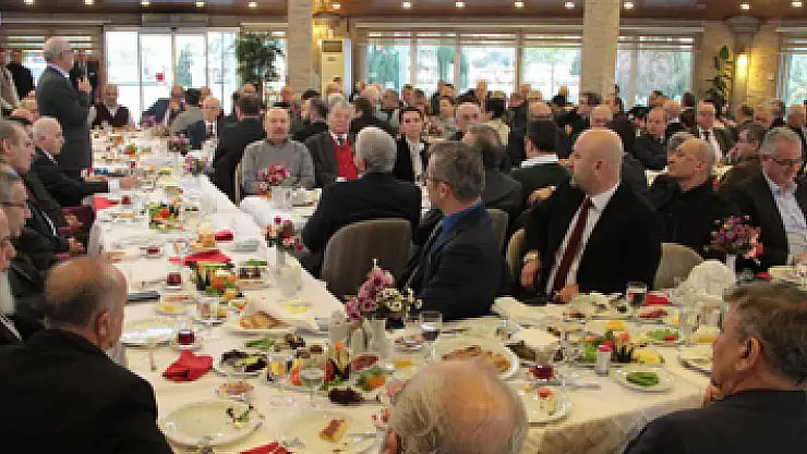 Protokol iş adamlarıyla buluştu