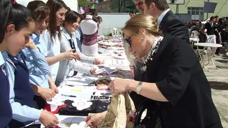 'Bahar şenlikleri' kermesi büyüledi