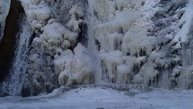 Samsun'da şelale dondu