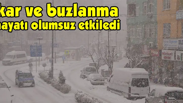 Bafra'da kar ve buzlanma hayatı olumsuz etkiledi