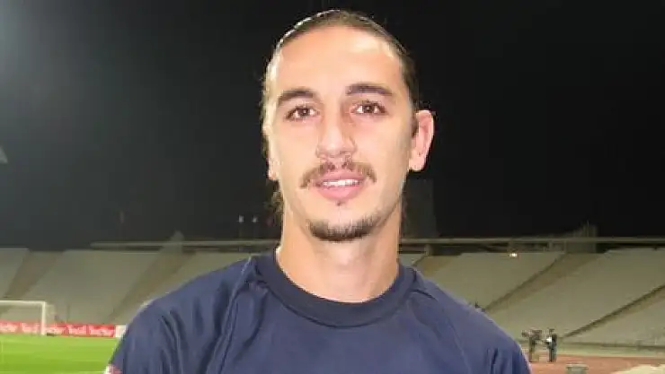 'Dört büyükler'in kalecileri kurtardı !..