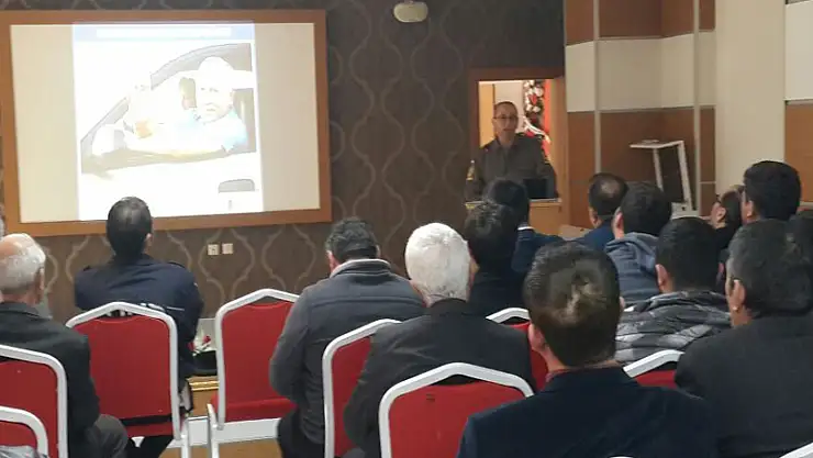 Jandarmadan öğrenci servis şoförlerine eğitim