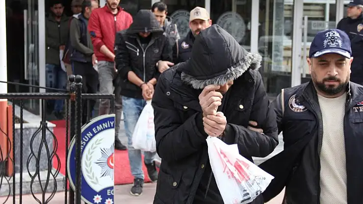 DEAŞ'tan gözaltına alınan 10 kişi adliyede