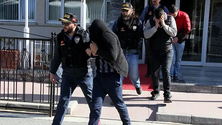 Uyuşturucu ticareti şüphelisi 19 kişi adliyede