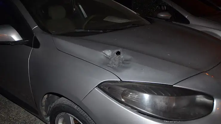 Pompalı tüfekle oto galeriyi kurşunladı