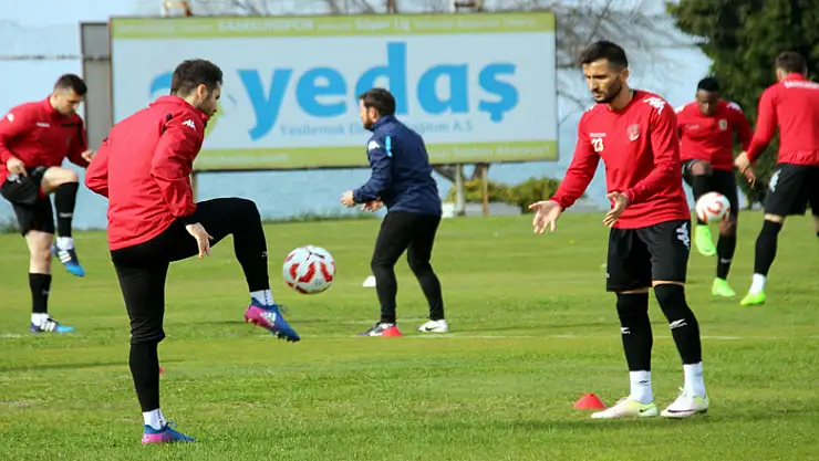 Osman Özköylü: 'Kalan 8 maçta mümkün olduğundan çok puan almak istiyoruz' 