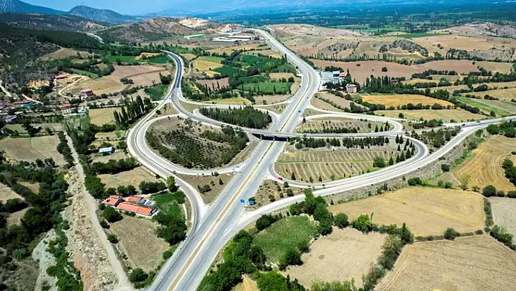 Tekkeköy kavşak köprüleri olimpiyatlara yetiştirilmeye çalışılıyor