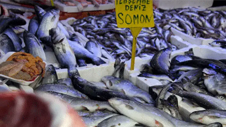 Sezonun son balıklarına yoğun ilgi