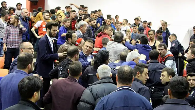  Canik Belediyespor-Beşiktaş maçında gerginlik