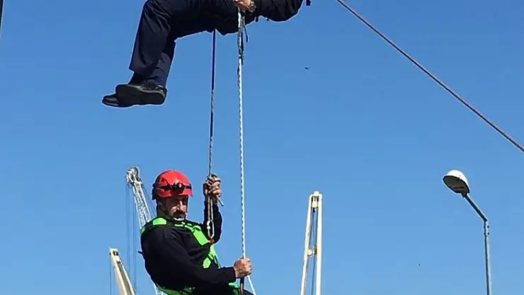  İtfaiye personeline komando gibi eğitim